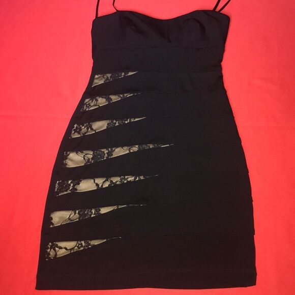 City triangles black dress - Picture 3 of 10